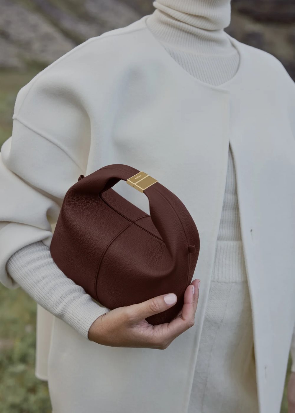 Chocolate Polene Béri Handbags | IRELAND 614093V